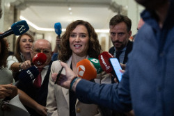 Ayuso ve en Sumar "un proyecto desguazado" y cree que S&aacute;nchez aprovecha "el vac&iacute;o de la ultraizquierda"