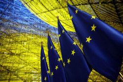 Bruselas desembolsa otros casi 2.900 millones de euros a Ucrania para drones, misiles y armamento