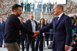  Cada d&iacute;a est&aacute; m&aacute;s claro que Trump ha apostado por Putin y en contra de Zelenski y Europa