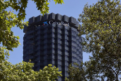 CaixaBank ejecuta el 57% de su programa de recompra de 500 millones