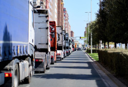 Cantabria necesita m&aacute;s de 300 transportistas para garantizar el relevo generacional