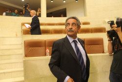 "Cantabria va un poquito mejor que el resto del pa&iacute;s"(Revilla).  Por Carlos Magdalena