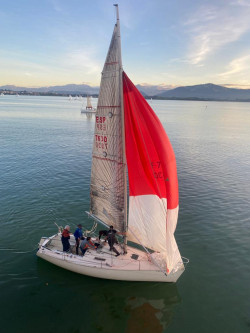 CHIQUI,.Con una suave brisa del primer cuadrante, el crucero santanderino pudo realiza la ultima tirada del año