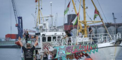 Comandos israel&iacute;es abordan el barco `Handala` de la Flotilla a unos 100 kil&oacute;metros de Gaza