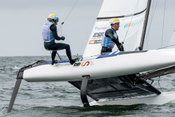 Diego Botín y Florian Trittel se sitúan en el segundo escalón del podio provisional de 49er empatados con los primeros