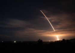 EEUU prueba un misil bal&iacute;stico interncontinental tras el anuncio de Trump de retomar los ensayos nucleares