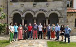 El alcalde Gast&oacute;n G&oacute;mez y el equipo de gobierno y oposici&oacute;n, PRC,PSOE, llegan a un acuerdo para reactivar la econom&iacute;a en el municipio