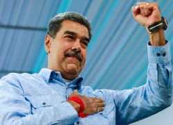 El amigo de Zapatero,Maduro, condecora a los militares, pol&iacute;ticos y funcionarios venezolanos sancionados