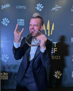 El espa&ntilde;ol Dabiz Mu&ntilde;oz, elegido por tercer a&ntilde;o consecutivo como el mejor chef del mundo