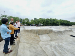 El nuevo skate park junto al pabell&oacute;n Mar&iacute;a Pardo de Torrelavega entra en funcionamiento