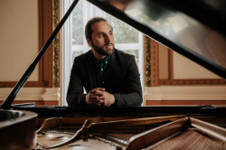 El pianista Hugo Selles clausurar&aacute; esta tarde `SIANOJA 2024`