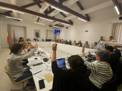 El Pleno de Torrelavega aprueba conceder la Medalla de Oro a la Polic&iacute;a Local