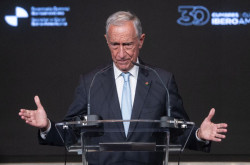 El presidente de Portugal acusa a Trump de "favorecer" a Rusia "en detrimento de la UE"