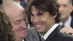El rey Juan Carlos tiene que volver a Espa&ntilde;a....... y no en una caja de pino.   Por Carlos Magdalena