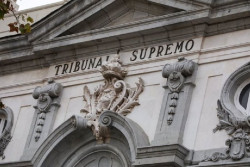 El Supremo acelera para decidir sobre el voto de nacionalizados por la `ley de nietos` ante el adelanto electoral