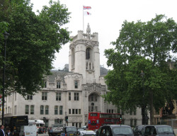 El Supremo brit&aacute;nico dictamina que el concepto de `mujer` viene determinado por el sexo biol&oacute;gico