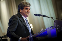Escrivá afirma que la Dirección de Economía sale reforzada en el Banco de España con la reestructuración