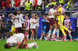 Espa&ntilde;a gana un gran partidazo a Francia 0-2