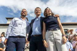 Feijóo carga contra García Ortiz por "atreverse" a dar un discurso delante del TS y acusa a Sánchez de "fallar" al Rey