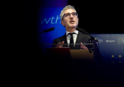 Hacienda regula la soluci&oacute;n p&uacute;blica de factura electr&oacute;nica e inicia la cuenta atr&aacute;s para su implantaci&oacute;n