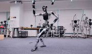 INTELIGENCIA ARTIFICIAL Y CRISIS DEMOCR&Aacute;TICA  Por Juan Goti Orde&ntilde;ana  Catedr&aacute;tico jubilado de la Universidad de Valladolid