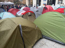 La acampada por la vivienda se levanta esta tarde para seguir la lucha en asambleas y extenderlas en barrios