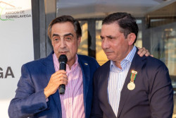 La Asociaci&oacute;n Amigos de Torrelavega entrega la medalla `Amigo de Oro` al empresario local Jos&eacute; Antonio Fern&aacute;ndez Jove