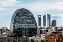 La CNMV aprueba la OPA de BBVA sobre Sabadell