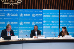 La OMS dice que evitar el contagio del coronavirus limita la posibilidad de que aparezcan cepas "m&aacute;s peligrosas"