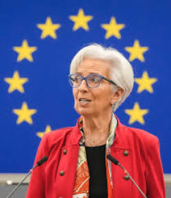 Lagarde no descarta subidas de tipos a&uacute;n entrando en un escenario de menor crecimiento de la econom&iacute;a europea