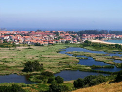 Las senda costera, las marismas y el Molino de las Aves, protagonistas de Noja en FIO