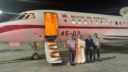 Le&oacute;n XIV, a la tripulaci&oacute;n del Falcon que lo traslad&oacute; a Roma: "Muchas gracias por habernos salvado"