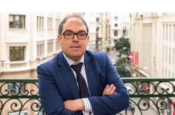 Lorenzo Amor: "El gobierno est&aacute; alejado de la realidad, de las necesidades que tienen los aut&oacute;nomos y va por libre"