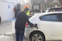 Los carburantes encadenan nueve semanas de alzas y tocan m&aacute;ximos desde marzo