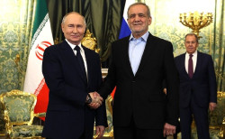 Los presidentes de Rusia e Ir&aacute;n firman en Mosc&uacute; un nuevo acuerdo de asociaci&oacute;n estrat&eacute;gica