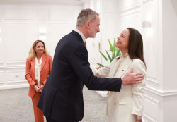 Machado agradece el apoyo de Felipe VI y lamenta "falta de liderazgo" del Gobierno de S&aacute;nchez