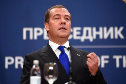 Medvedev dice a los l&iacute;deres europeos que se metan sus planes de paz para Ucrania por su "culo pang&eacute;nero"