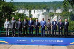 Milei "saluda" la "presi&oacute;n" de Trump para "liberar al pueblo venezolano"