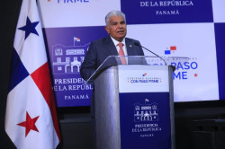 Mulino avisa a Trump de que no puede violar el Derecho Internacional: "El canal es de Panam&aacute;"