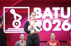 Naroa Arrasate inaugura el medallero espa&ntilde;ol en el Europeo de Halterofilia con una plata en dos tiempos