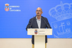Pascual dice que ning&uacute;n consultorio est&aacute; cerrado y afirma que se han contratado 12 m&eacute;dicos en AP y 67 en hospitales