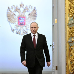 Putin anuncia tres d&iacute;as de alto el fuego por el aniversario del final de la Segunda Guerra Mundial