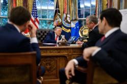 Putin y Trump estudian "elevar" la representaci&oacute;n de Mosc&uacute; y Kiev en las negociaciones