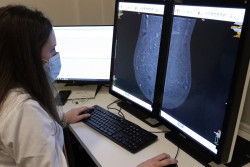 Realizarse mamograf&iacute;as de forma regular sin saltarse ninguna reduce sustancialmente el riesgo de morir de c&aacute;ncer de mama