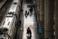 Renfe realizar&aacute; desde hoy transbordos de trenes a Santander por obras del AVE en Palencia