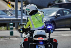  Retenciones en la A-67 en sentido Torrelavega por una furgoneta averiada