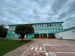 Todos los grupos, menos PRC, piden a Educaci&oacute;n la continuidad del nombre `Pintor Escudero` para el colegio de Tanos