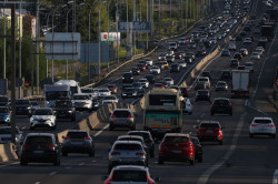 Tr&aacute;fico lento en la A-8 entre Laredo y Liendo a &uacute;ltima hora de este viernes en la salida del Puente del Pilar
