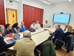 Un estudio del tr&aacute;fico de Torrelavega recomienda 20 segundos m&aacute;s de sem&aacute;foros en verde y reordenar glorietas