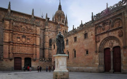 UN PROYECTO DE AUTOGESTI&Oacute;N  Por Juan Goti Orde&ntilde;ana  Catedr&aacute;tico jubilado de la Universidad de Valladolid